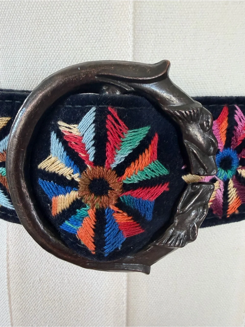 Vintage 1960s/70s Bechelli velvet and embroidered belt- wolf heads buckle #boho